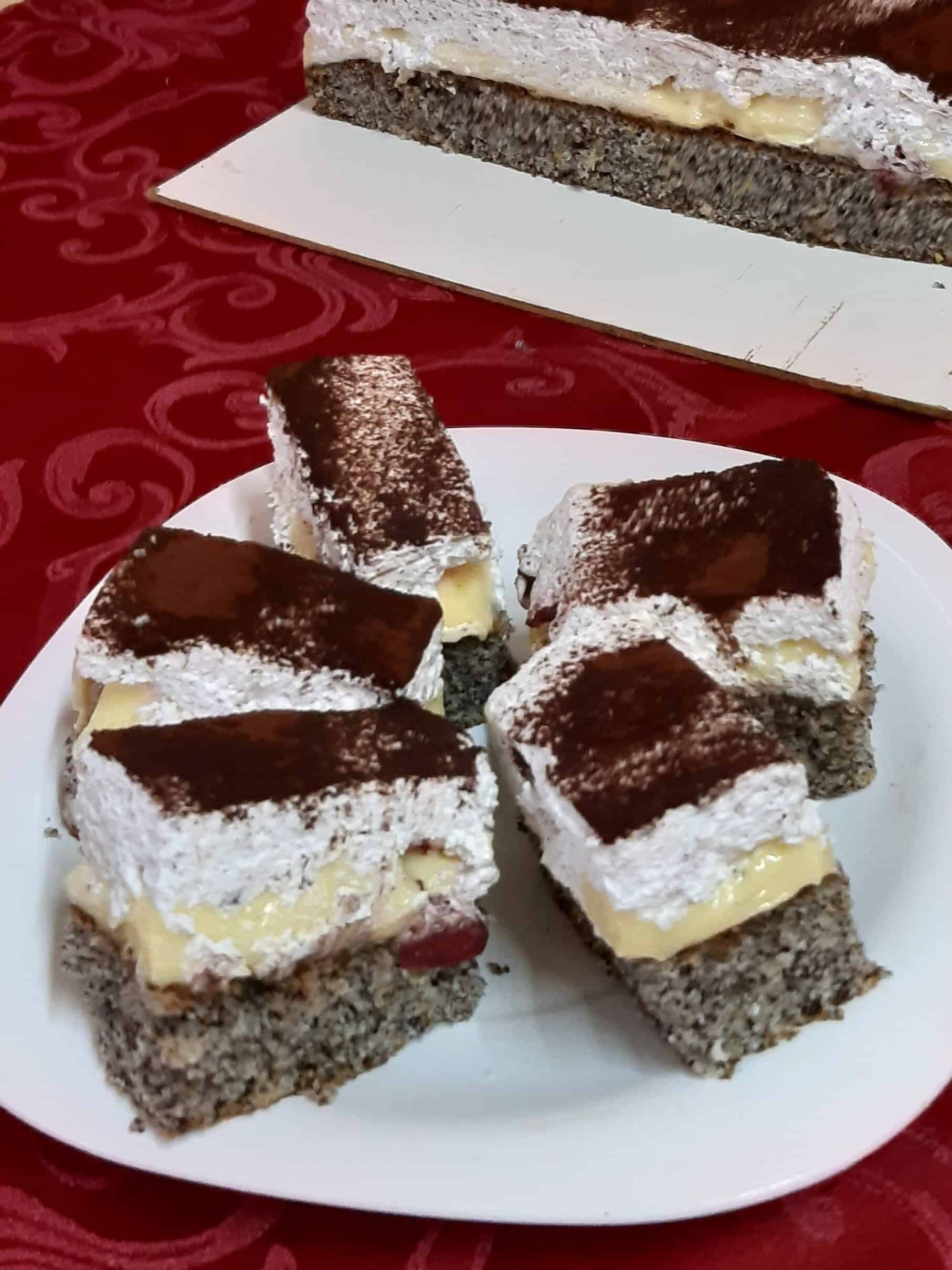 Mákos-meggyes krémes