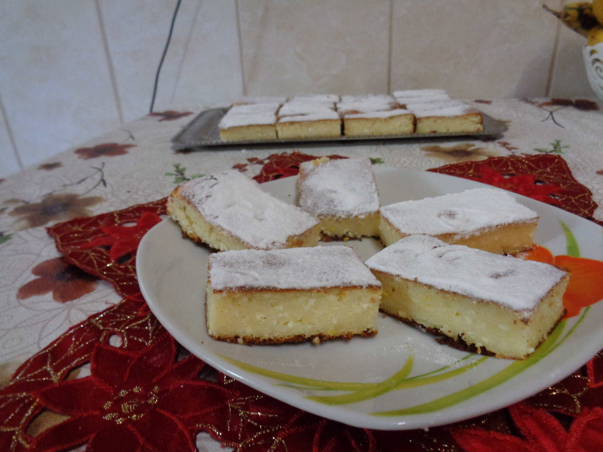 Pillekönnyü grízes túrós süti