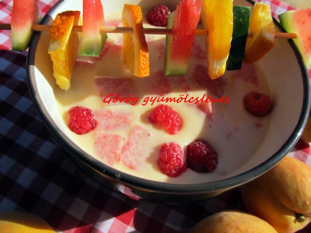 Görög gyümölcsleves