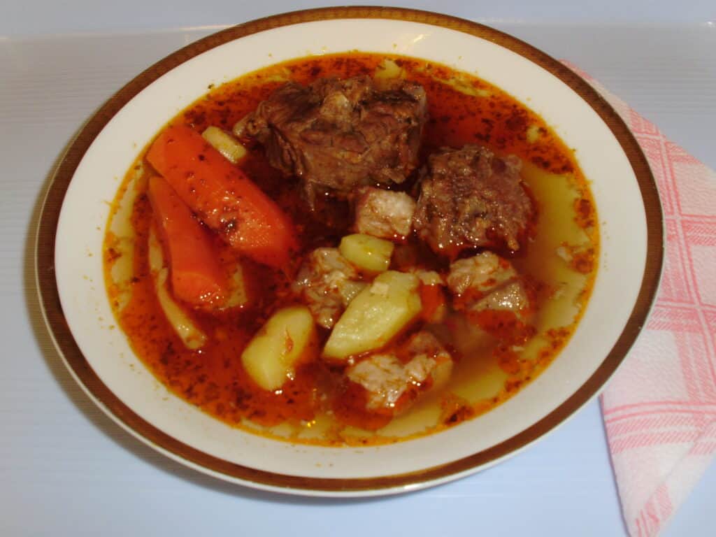 Gulyásleves