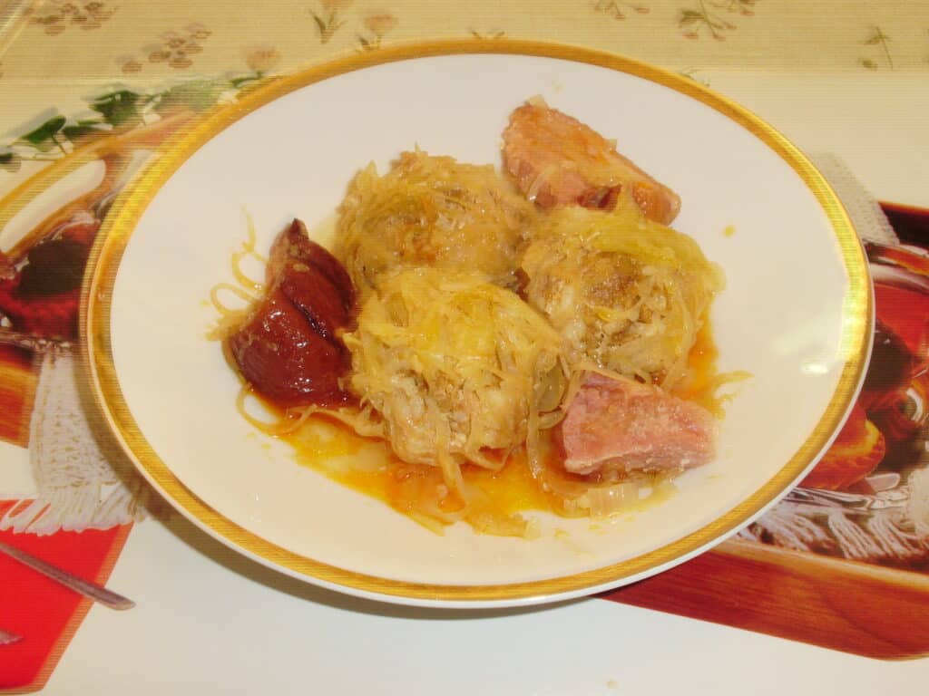 Gombócos töltött káposzta