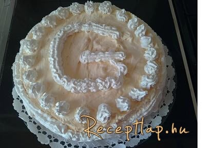 Pezsgőhabos baracktorta