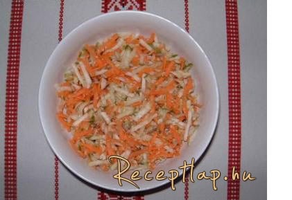 Magossaláta vegyeszöldséggel