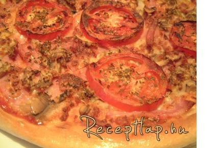 Tante Fanny Sonkás gombás pizza