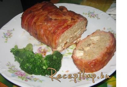 Húspástétom csirkemájjal, baconnal