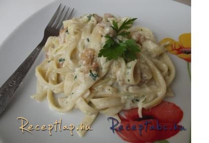 Tejszínes-fokhagymás koktélrák tagliatelle tésztáv