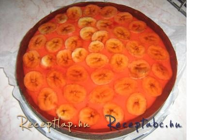 Kekszalapú banántorta