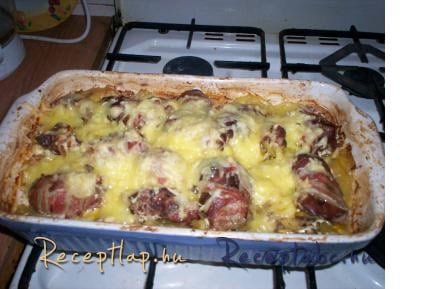 Baconos pulykamáj tejszínes krumpliágyon