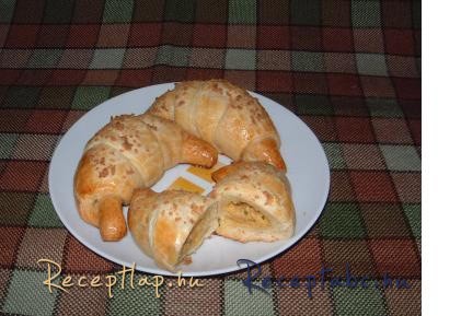 Füstölt sajtos croissant Tante Fanny tésztából