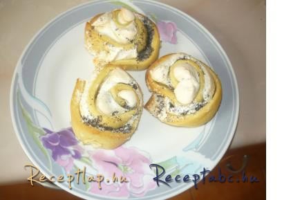 Kókuszos-mákos csiga.