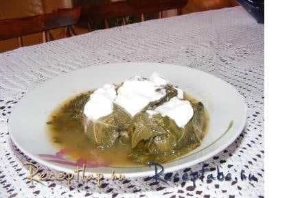 Töltike szőlőlevélben