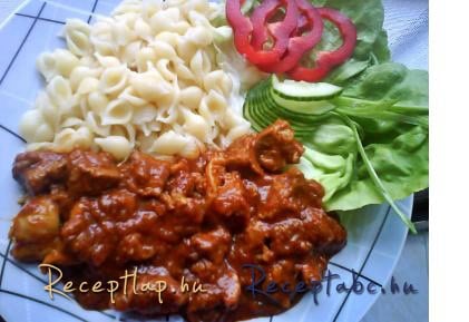 Csülökpörkölt