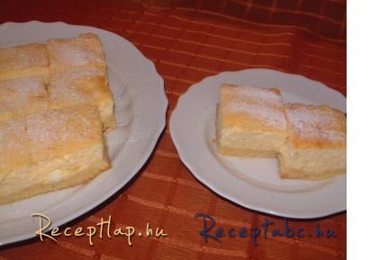 Tejfölös túrós pite