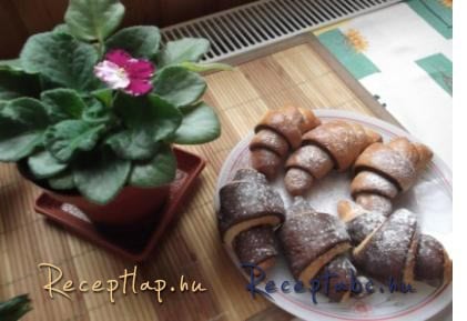 Kókuszos kétszinű kifli