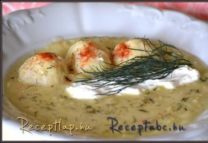 TÖKFŐZELÉK, BURGONYAGOMBÓCCAL