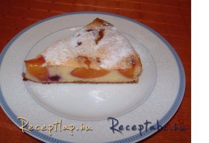 Túrós nektarinos tejes pite