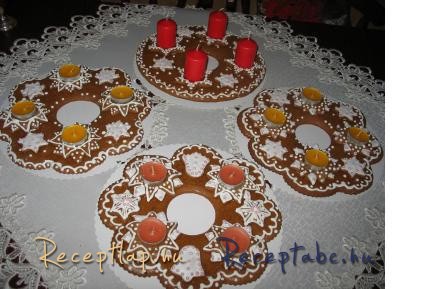 Adventi mézeskalács koszorú