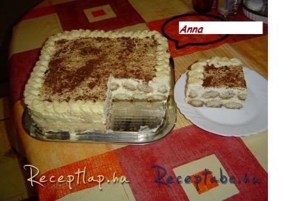 Tiramisu torta formában