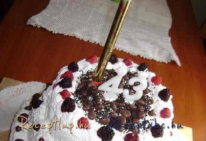 Emeletes torta