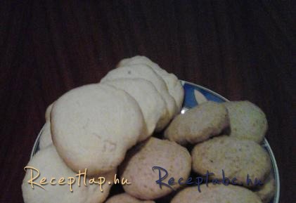 Kókuszos keksz és fahéjas keksz