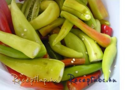 Csípős-hegyes paprika.