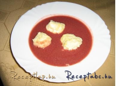 Szilvakrémleves túrógomboccal