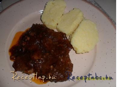 Gyömbéres-chilis sertéstarja pikáns mártásban