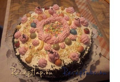 Dió torta fehér csokis krémmel