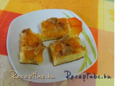 Bögrés sárgabarackos sütemény