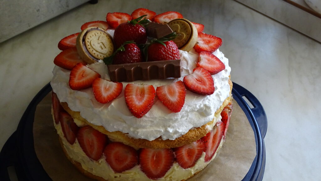 Vanília krémes epres torta Csilditől